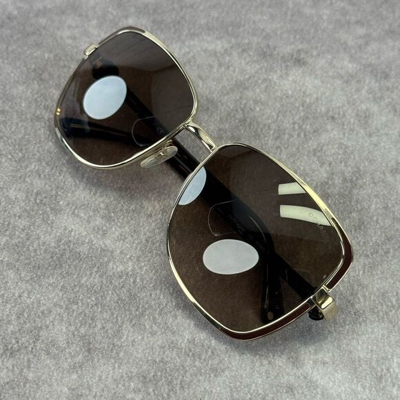 Chanel Camelia Flower Vintage Tortoiseshell Sunglasses - Picture 14 of 15